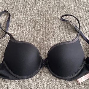 Victoria’s Secret Bra *Brand New With Tags*